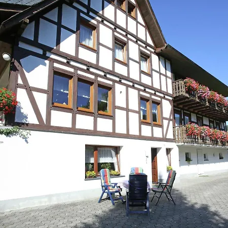 In Mit Gemeinschaftsgarten *