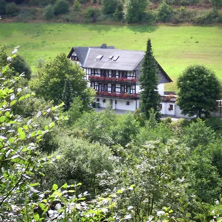 Flat In With Communal Garden Appartement
